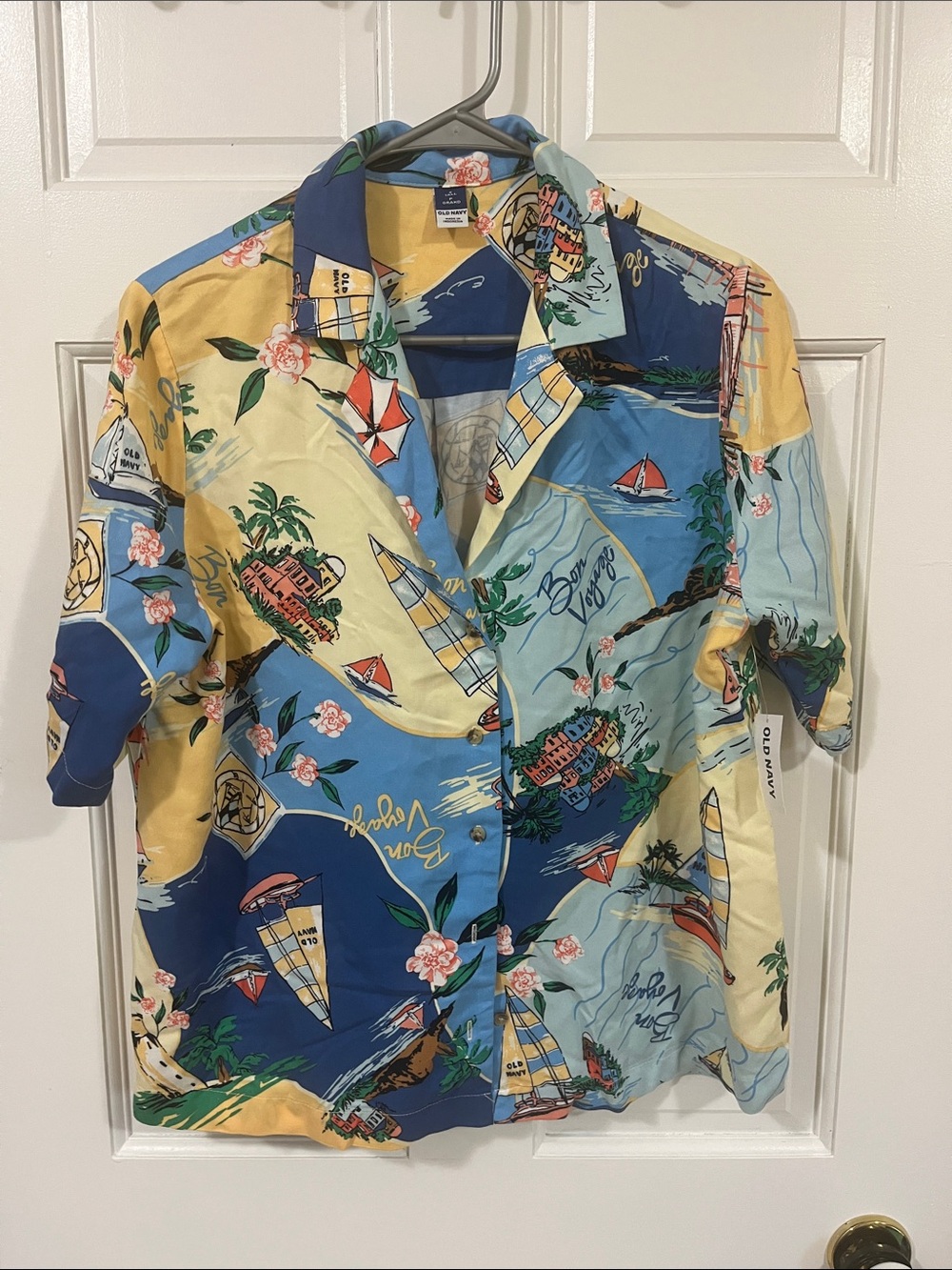 Old Navy print shirt